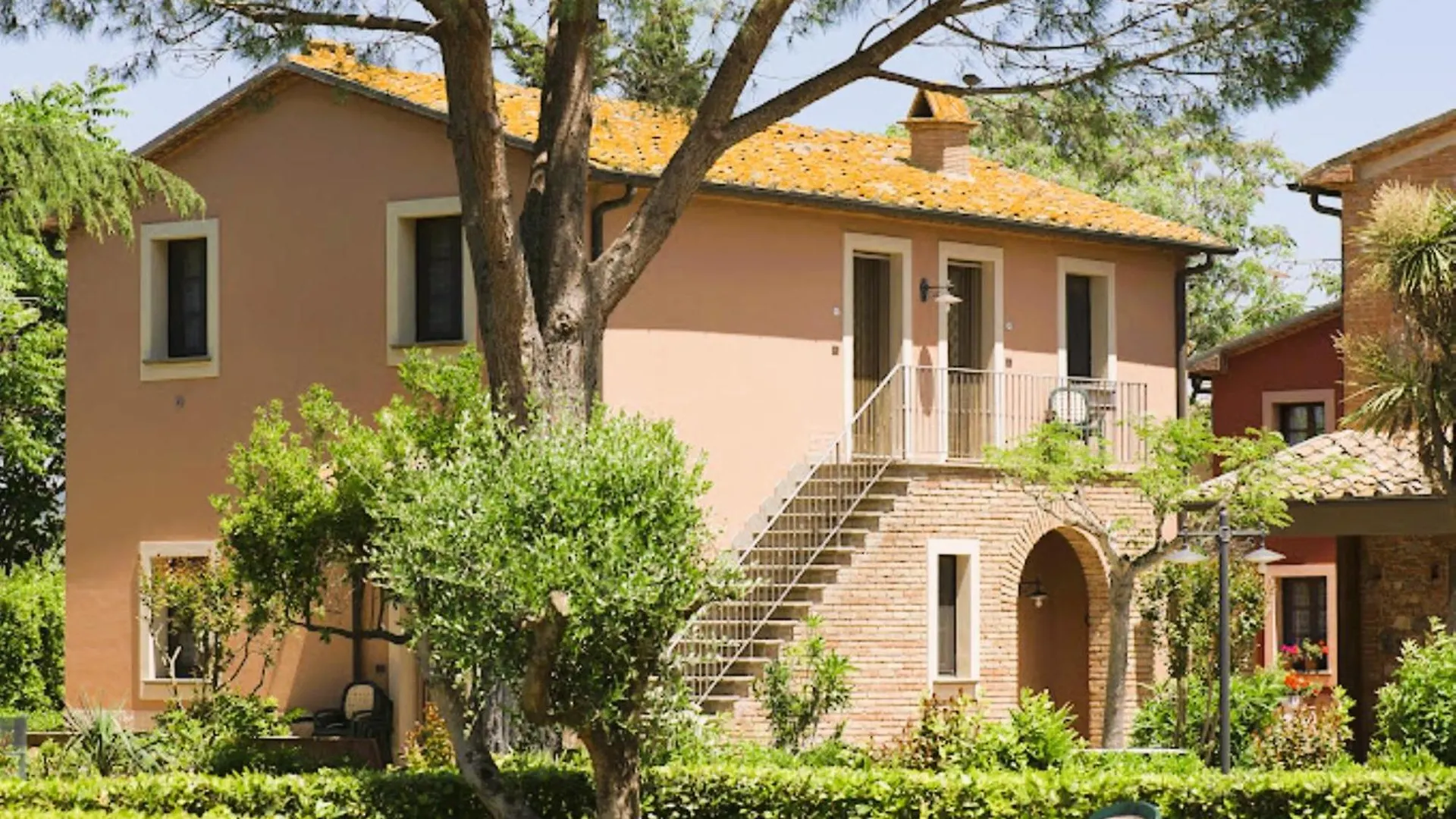 Il Casale Di Donoratico, Residence With Swimming-Pool Italy